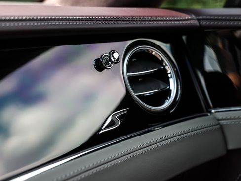 Used 2024 Bentley Continental GT S image 30