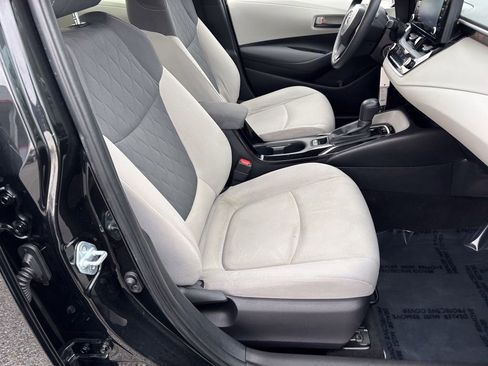 Used 2022 Toyota Corolla LE image 31