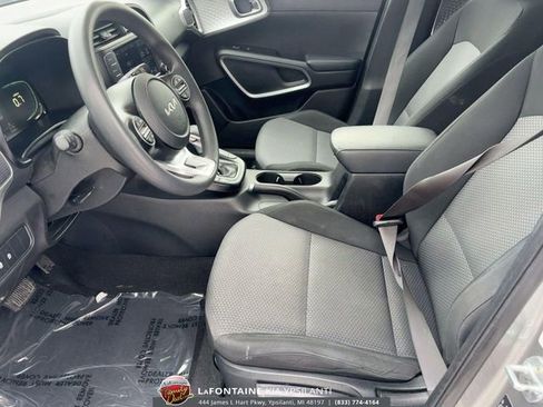 Used 2023 Kia Soul LX w/ Option Group 015 image 12