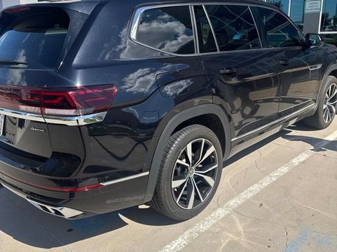 Used 2025 Volkswagen Atlas SEL Premium R-Line AWD/4WD image 4
