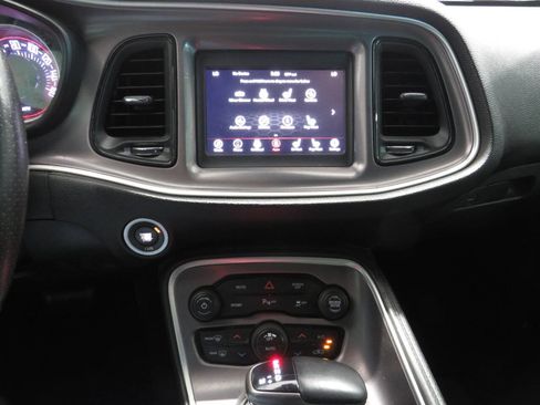 Used 2019 Dodge Challenger R/T w/ Driver Convenience Group RWD image 24