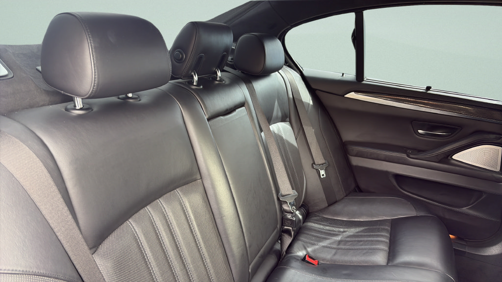 Used 2016 BMW M5 RWD image 18