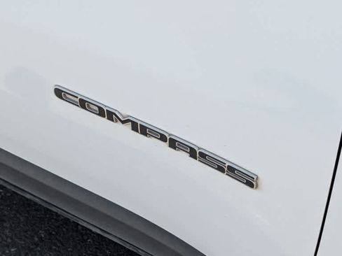 Used 2024 Jeep Compass Sport AWD/4WD image 9