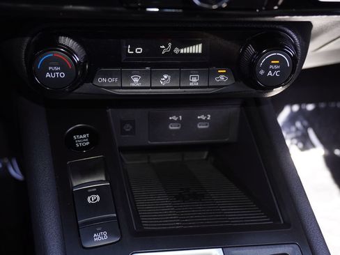 Used 2026 Nissan Kicks SV FWD image 16