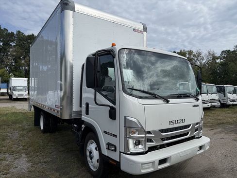 New 2025 Isuzu NPR HD image 1