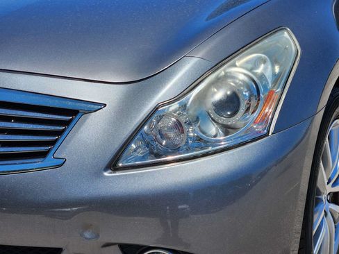 Used 2015 INFINITI Q40 w/ Moonroof Package RWD image 7