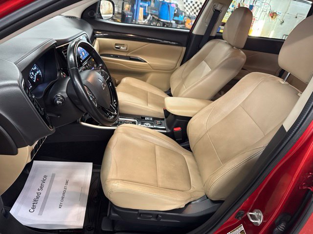Used 2018 Mitsubishi Outlander SEL AWD/4WD image 11
