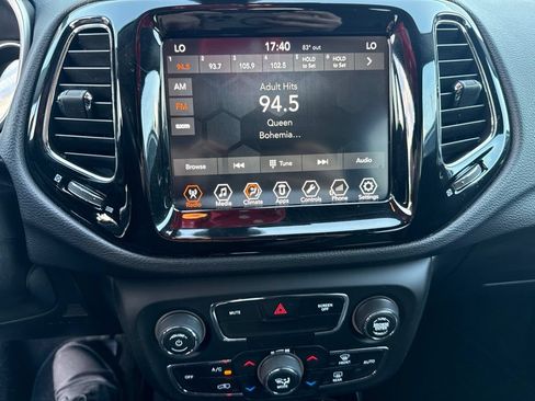 Used 2018 Jeep Compass Limited AWD/4WD image 14