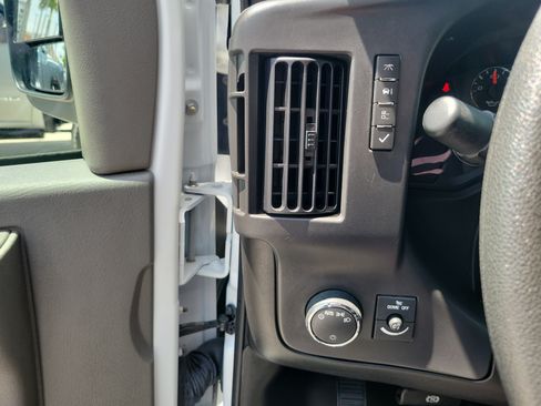 Used 2025 GMC Savana 2500 w/ Driver Convenience Package RWD image 20