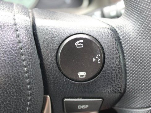 Used 2015 Toyota RAV4 LE FWD image 24