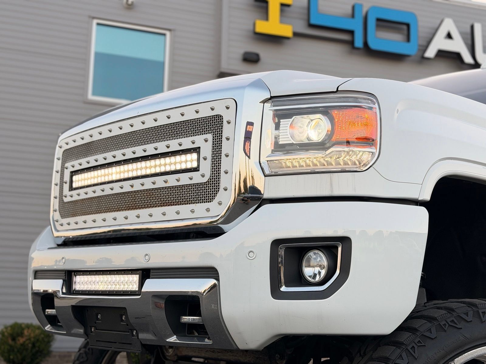 Used 2017 GMC Sierra 2500 Denali w/ Duramax Plus Package AWD/4WD image 16