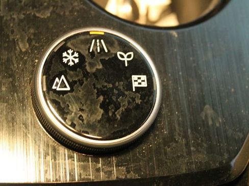 Used 2021 Nissan Rogue S image 25