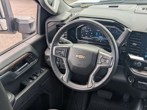 Used 2024 Chevrolet Silverado 2500 LT image 16