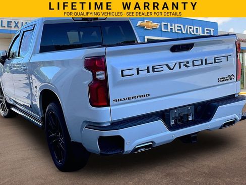 Used 2024 Chevrolet Silverado 1500 High Country AWD/4WD image 2