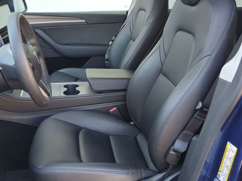 Used 2024 Tesla Model Y Long Range image 15