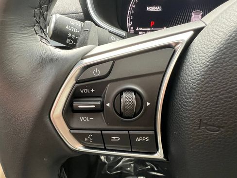 Used 2023 Acura MDX SH-AWD image 35