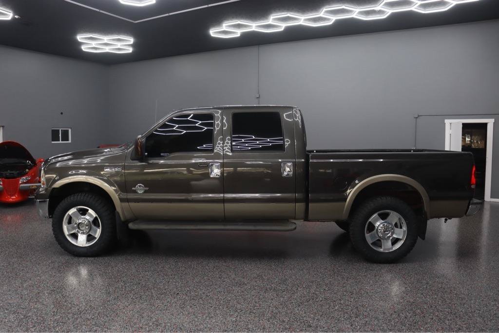 Used 2005 Ford F250 XL AWD/4WD image 2