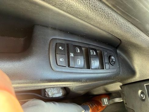Used 2019 Jeep Grand Cherokee Altitude AWD/4WD image 19