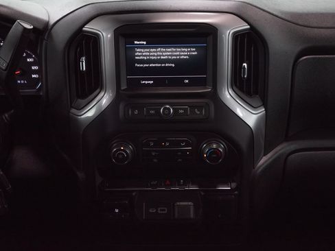 Used 2022 Chevrolet Silverado 2500 W/T w/ WT Fleet Convenience Package AWD/4WD image 23