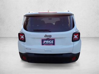Used 2023 Jeep Renegade Latitude w/ Sun/Sound Group AWD/4WD video 3