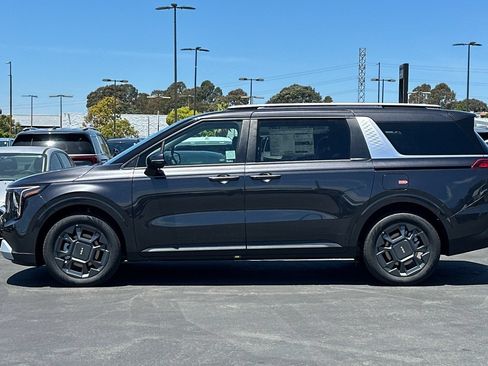 New 2026 Kia Carnival EX FWD image 7