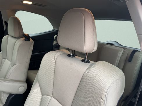 Used 2022 Subaru Ascent Premium w/ Convenience Package image 23