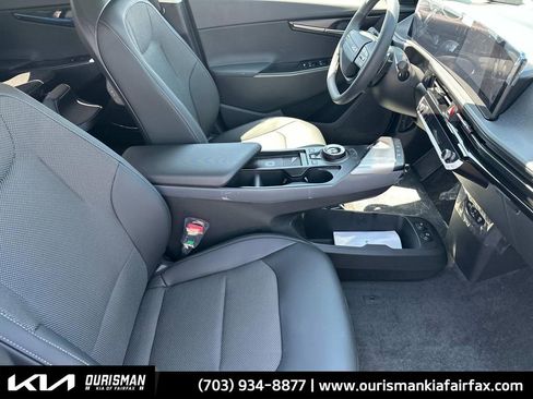 New 2025 Kia EV6 Light w/ Light LR Technology Package image 22
