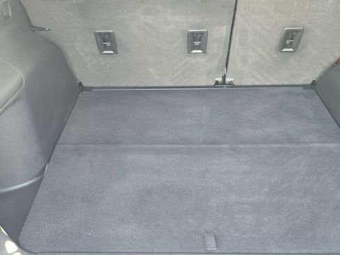 Used 2021 Chevrolet Equinox LS image 7