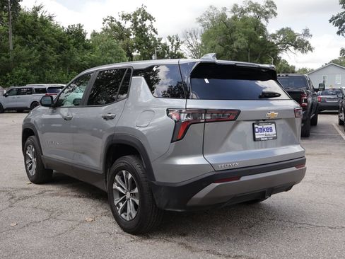 Used 2026 Chevrolet Equinox LT FWD image 5