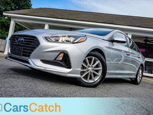 Used 2019 Hyundai Sonata SE w/ Cargo Package FWD image 3