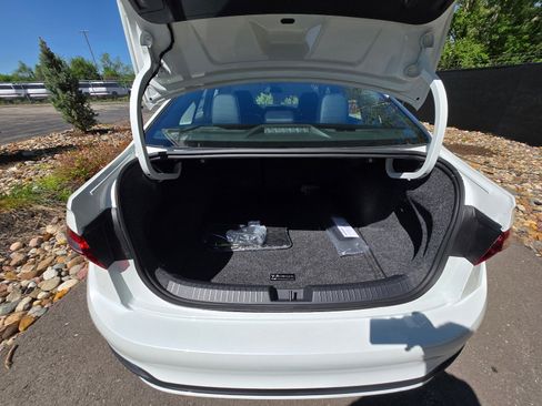 New 2026 Volkswagen Jetta SE FWD image 11