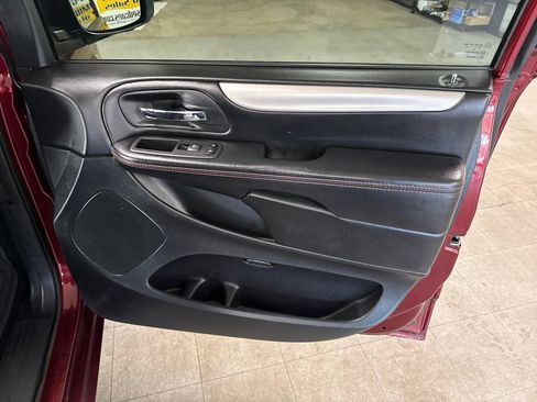 Used 2019 Dodge Grand Caravan GT image 60
