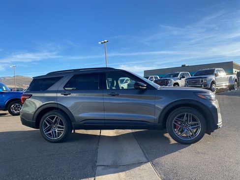 New 2026 Ford Explorer ST image 22