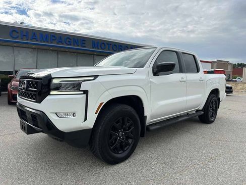 Used 2023 Nissan Frontier SV w/ Midnight Edition Package AWD/4WD image 1