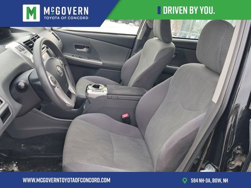 Used 2014 Toyota Prius V Three image 10