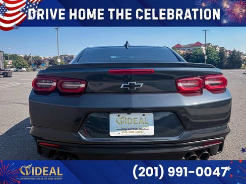 Used 2021 Chevrolet Camaro LT w/ Technology Package RWD image 6