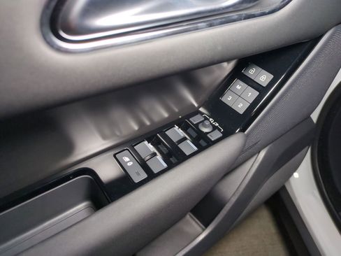 New 2026 Land Rover Range Rover Velar S AWD/4WD image 12