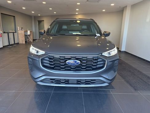 Used 2023 Ford Escape ST-Line w/ Tech Pack #1 image 2