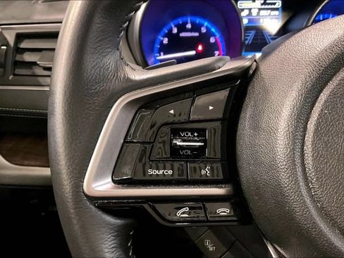 Used 2018 Subaru Outback 2.5i Limited AWD/4WD image 18