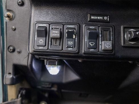 Used 1996 HUMMER H1 4-Door Hard Top image 35