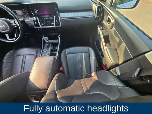 Used 2022 Kia Sorento S w/ Panoramic Sunroof Package FWD image 17