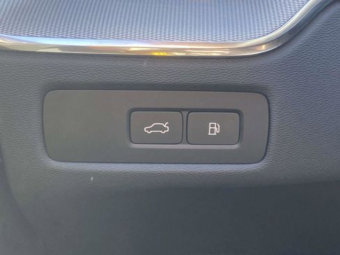 Certified 2025 Volvo XC60 T8 Polestar image 22