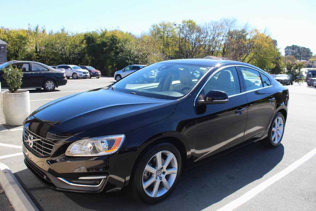 Used 2016 Volvo S60 T5 Premier w/ Convenience Package FWD image 1