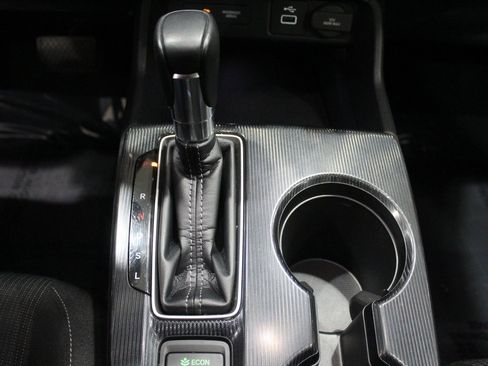 Certified 2022 Honda Civic EX image 27