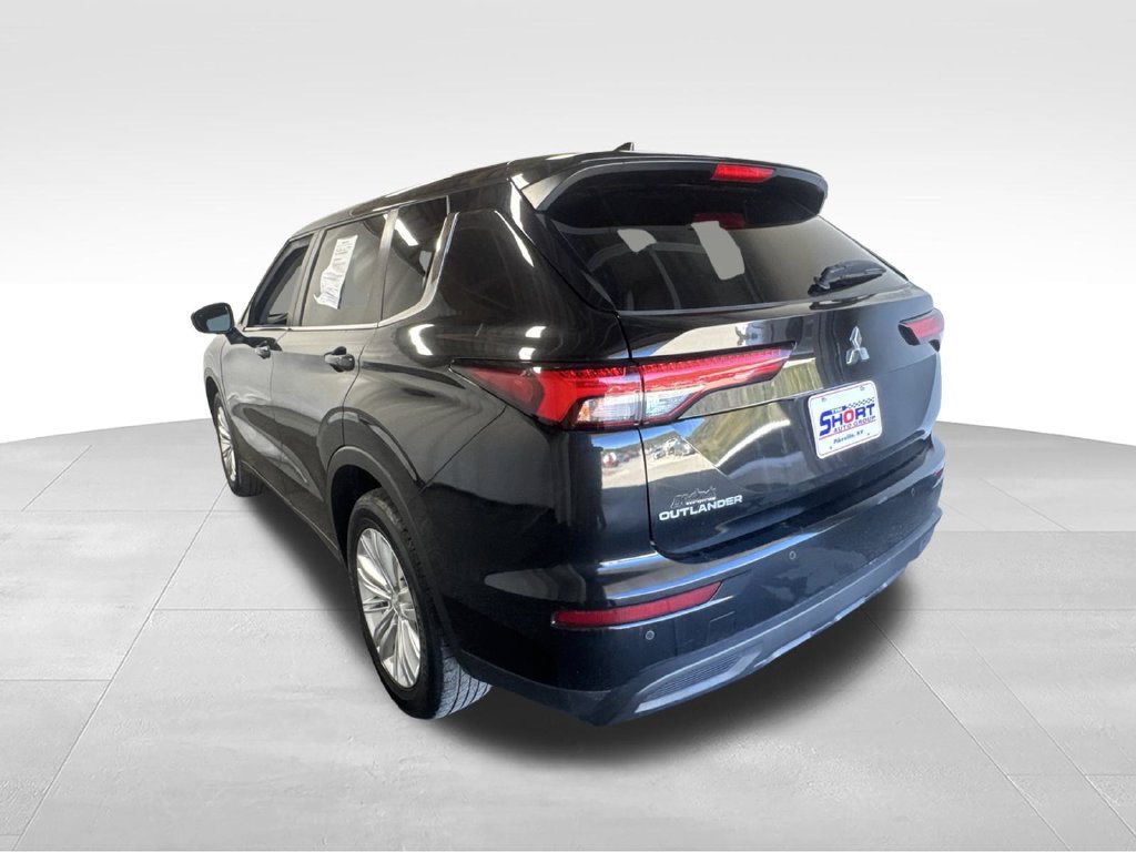Used 2022 Mitsubishi Outlander ES AWD/4WD image 9