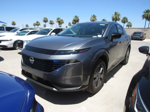 Used 2025 Nissan Murano SL AWD/4WD image 1