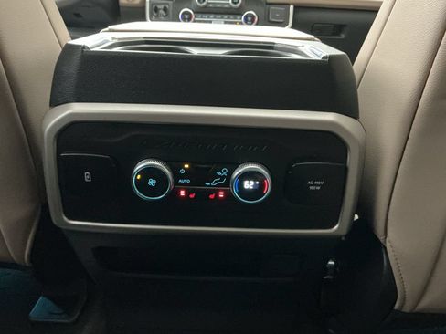 Used 2023 Ford Expedition Limited AWD/4WD image 23