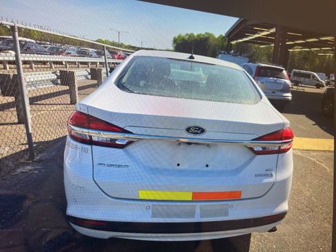 Used 2018 Ford Fusion SE w/ Equipment Group 602A image 14