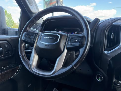 Used 2020 GMC Sierra 3500 Denali w/ Denali Ultimate Package AWD/4WD image 24