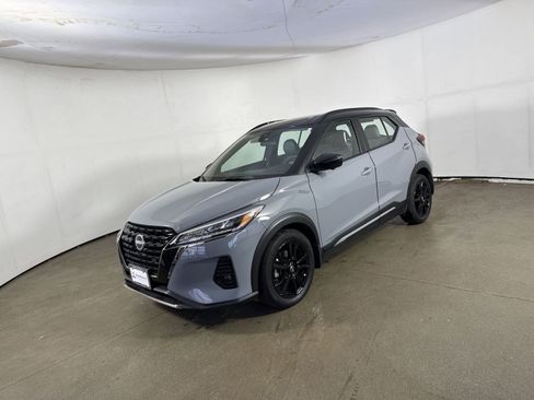 Certified 2023 Nissan Kicks SR w/ SR Premium Package image 2